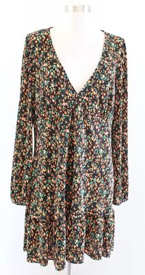 Mini vestido Asos preto estampa floral manga longa gola V plissado com nervuras tamanho 12 - Imagem 1 de 4