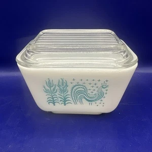 Vintage Pyrex Amish Butterprint Turquoise 501 Small Refrigerator Dish with Lid - Picture 1 of 11