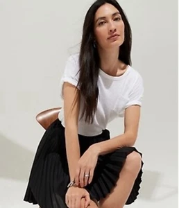 Banana Republic Pleated Skirt, Black , Ribbon Waistband Sz 4 Knee Length EUC - Picture 1 of 7