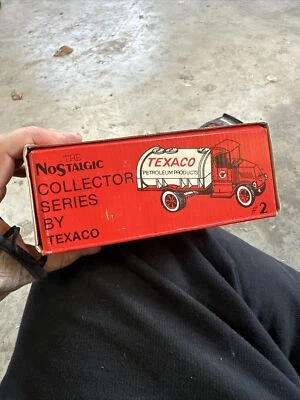 ERTL #9238UO "TEXACO #02" 1926 MACK TANKER BANK SCALE 1:25 NIB - Image 1 of 4