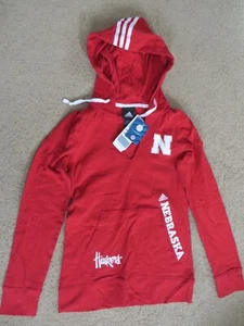 NUEVO NUEVO CON ETIQUETAS Adidas Nebraska Corn Huskers rojo con capucha largo-slv camiseta/camiseta - mujer S - Imagen 1 de 1