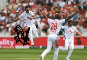 WEST INDIES CRICKET: GUDAKESH MOTIE SIGNED 6x4 TEST ACTION PHOTO+COA - Picture 1 of 1
