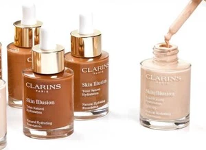 Clarins Skin Illusion natürliche feuchtigkeitsspendende Foundation 1 Oz. Farbe wählbar - Bild 1 von 2