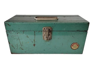Vintage Metal Tackle Box Tool Box with Tray Waterloo Iowa Chest 14" Long - Picture 1 of 14
