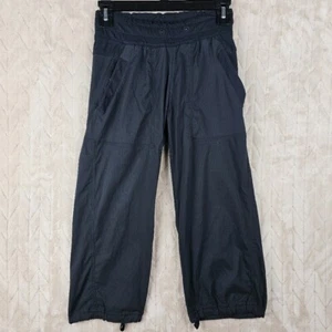Lululemon Tanzstudio kurze Hose 4 schwarz Athleisure leicht sportlich Fitnessstudio - Bild 1 von 6