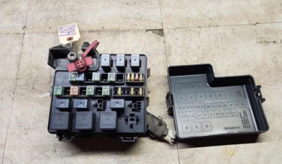 STRATUS SEBRING 2003 2004 MOTOR CAJA RELÉ MONTAJE BLOQUE CIRCUITO OEM Foto 1 de 4