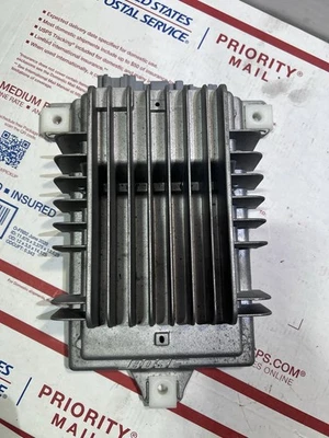 Amplificador estéreo de audio GMC Enclave Acadia Traverse Bose 2010-2016 25994309 Foto 1 de 3