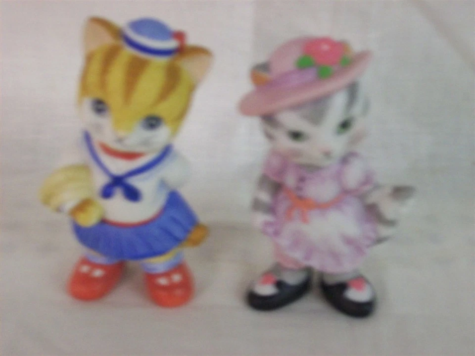 3 NUEVOS JUEGOS DE 2 PIEZAS FIGURAS DE PORCELANA GATO NIÑO Y NIÑA Foto 1 de 1