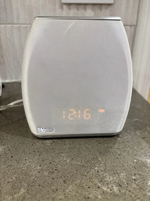 iHome iZBT10 Bluetooth LED Reloj Terapia del Sueño iHome Adaptador Foto 1 de 4