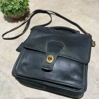 Coach Vintage 5130 Station Bag Dark Green Leather Purse Crossbody Shoulder Fall - Image 1 of 4