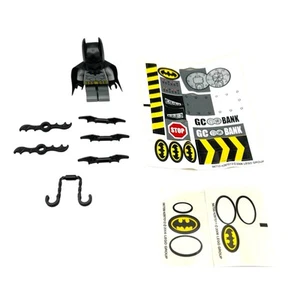 LEGO Batman Minifigure Classic 2006 Light Gray Suit 7780 7779 7782 + Accessories - Picture 1 of 8