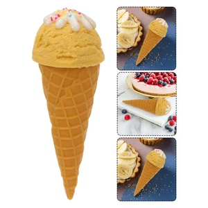Cono de helado artificial 3 piezas: utilería de comida realista - exhibición de postre sintético para - Imagen 1 de 17