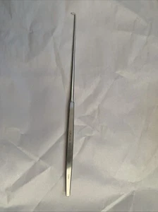 V Mueller Mcculloch Angled Manipulation Hook 5mm Tip 9.5”(24.1cm) - Picture 1 of 3