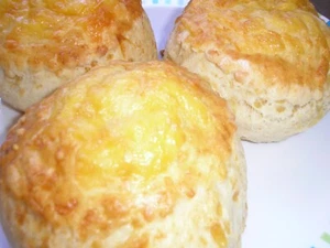12 EXTRA LARGE HOME MADE CHEESE SCONES Free Postage - Picture 1 of 3