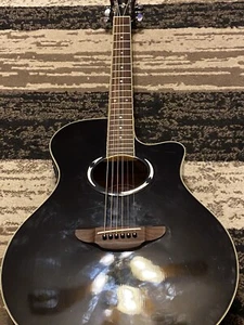 yamaha apx500ii with TKL case - Picture 1 of 10