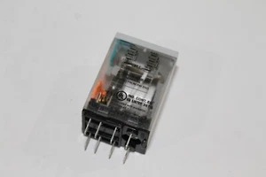 Siemens 3TX7111-3DF13C, Relé, 10AMP, 120VAC - Imagen 1 de 7
