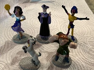 Applausi-Disney-Gobbo di Notre Dame-5 Personaggi-3" PVC Figure Cake Topper - Foto 1 di 4