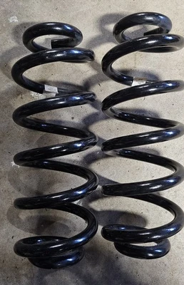 2017-2019 AUDI Q7 AWD REAR COIL SPRING SET X2 OEM used  - Image 1 of 4