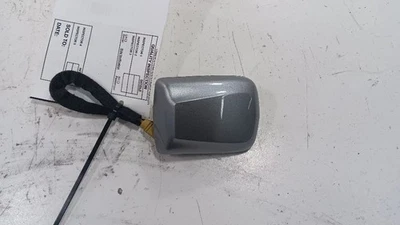 Chrysler 200 Antenna  2015 2016 2017 - Imagem 1 de 2