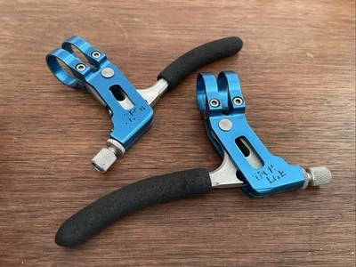 Palancas de freno Tech Lite, MTB vintage, azul ano, excelente estado Foto 1 de 4