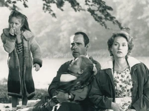 ISABELLE HUPPERT GUY MARCHAND COUP DE FOUDRE 1983 PHOTO ORIGINAL #5 - Picture 1 of 1