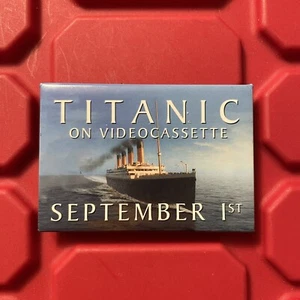 Titanic VHS Videocassette Movie Release Promotional Pinback Button Vintage 1998 - Picture 1 of 2