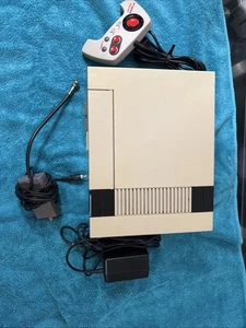 Nintendo NES-001 Konsole mit Netzteil & Kabeln funktionstüchtig & Turbo Remote - Bild 1 von 4