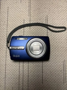 Cámara digital Olympus Stylus 840U azul 840U solo para piezas sin probar sin batería - Imagen 1 de 8