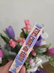 Benefit Fluff Up Brow Wax Flexible Brow Sample Size 0.05oz/1.5ml NIB - Picture 1 of 12