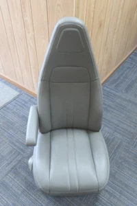 11-24 Chevy Express/GMC Savana Van LH Drivers Gray Vinyl Bucket Seat - Bild 1 von 12