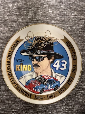 Richard Petty NASCAR Plato Comercial #43 The King 7 veces Campeón de la Copa Winston Foto 1 de 4