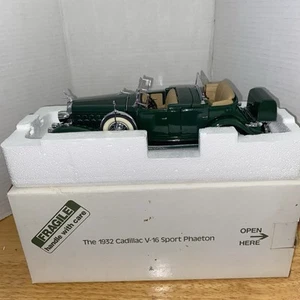 Danbury Mint 1932 Cadillac V-16 Sport Phaeton Green - Picture 1 of 15