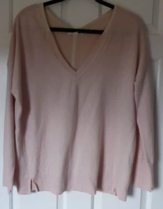 Duffy Ladies 100% Cashmere V neck Pale Pink slouchy long sleeve Jumper sz M - Picture 1 of 5