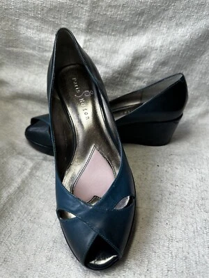 Paris Hilton Women’s Peep Toe Platform Wedge Slip On Shoes Sz 8 NNT - Image 1 of 4