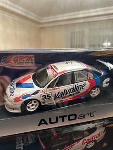 1/18 80164 HOLDEN COMMODORE VX 2001 #35 VALVOLINE (1/3000) BARGWANNA, JASON - Picture 1 of 1
