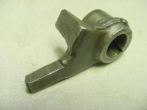 BSA A65 A50 GEAR CHANGE SPRING STOP PLATE PART # 68-3083 VERY GOOD SHAPE - Picture 1 of 3