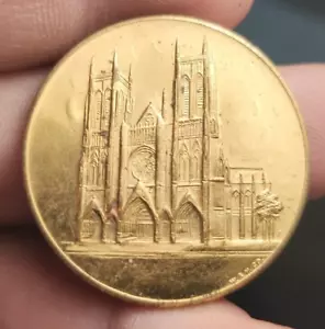 Cathedral Church Of St. John The Divine New York Pilgrimage Coin - Picture 1 of 4