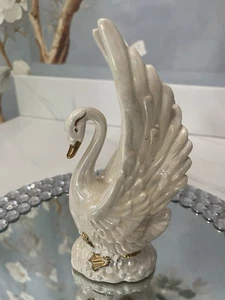 Elegant Swan Vintage Art Deco Style Hand-painted Figurines Japan - Picture 1 of 7