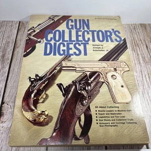 Gun Collector's Digest Vintage Paperback Good Condition Joseph J. Schroeder - Imagen 1 de 8