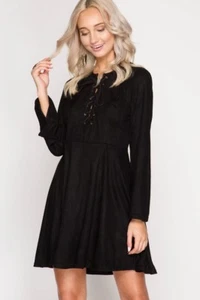 Kleid Glockenärmel schwarz Wildlederimitat Bauernstil Winter A-Linie Schnürung - Bild 1 von 6