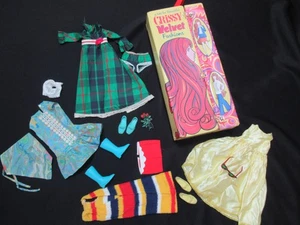 Vintage 1971 Crissy Doll KLEIDUNG Schuhe Stiefel Etui Kleid Sonnenbrille Shorts kariert Posten - Bild 1 von 11