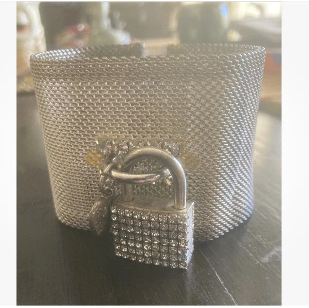 Pulsera brazalete metal malla agente provocador detalle candado estrás*** Foto 1 de 1