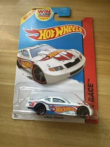 2014 Hot Wheels Circle Tracker 144/250 White - Picture 1 of 2