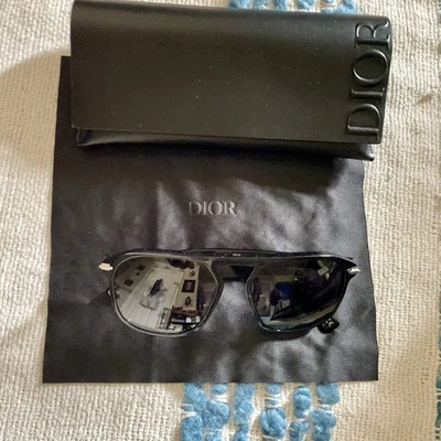 Очки солнцезащитные DIOR DIORBLACKSUIT S41 10A0 черные квадратные с чехлом - Изображение 1 из 4