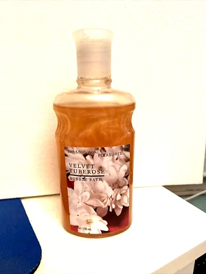 Baño de burbujas VELVET TUBEROSA - Baño y cuerpo funciona - 10 fl. Oz. - NUEVO Foto 1 de 3