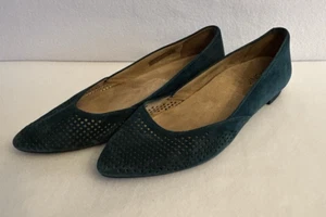 Vionic Posey Women's 8.5 Ballet Flat Green Perforated Suede Leather Slip on - Picture 1 of 10