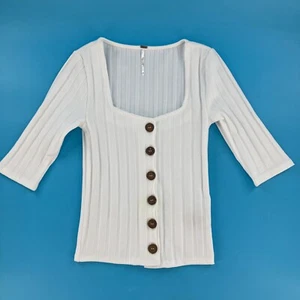 Free People White Knit Ribbed Fitted Light Weight Sweater White Wood Buttons XS - Picture 1 of 4