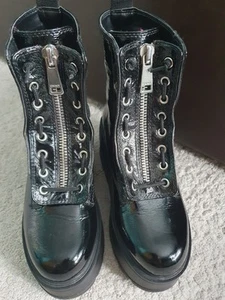 DKNY HARLI Platform Zip Black Women's Ankle Eyelet Boots UK Size4 slightly used - Picture 1 of 9