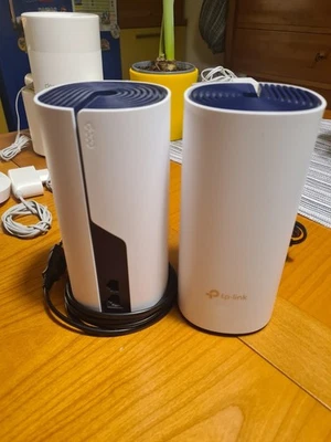 TP-Link Deco P9 (2-Pack) Mesh Ibrido Powerline + Wi-Fi AC1200 – Kit 2 Unità - Immagine 1 di 4