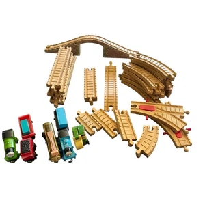 Juego de tren de madera Clickity Clack de 32 piezas Thomas & Friends con puente y trenes - Imagen 1 de 5
